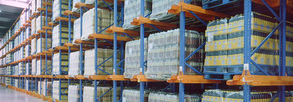 stockage de palettes par accumulation dans un entrepôt logistique