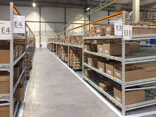 Galerie photos stockage dynamique pour bacs et cartons