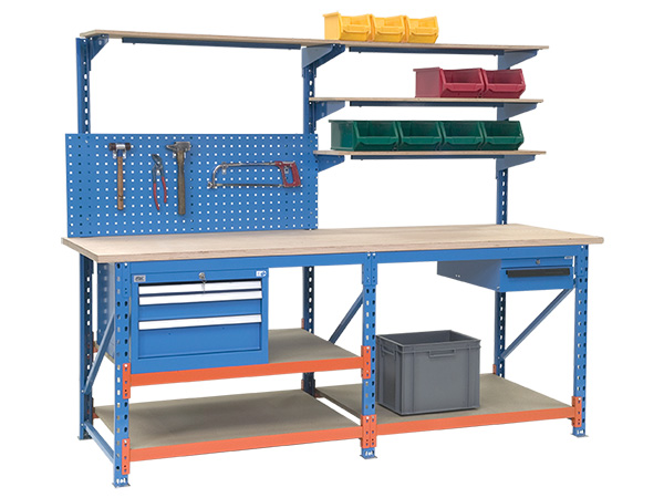 Table de travail avec dosseret perfore